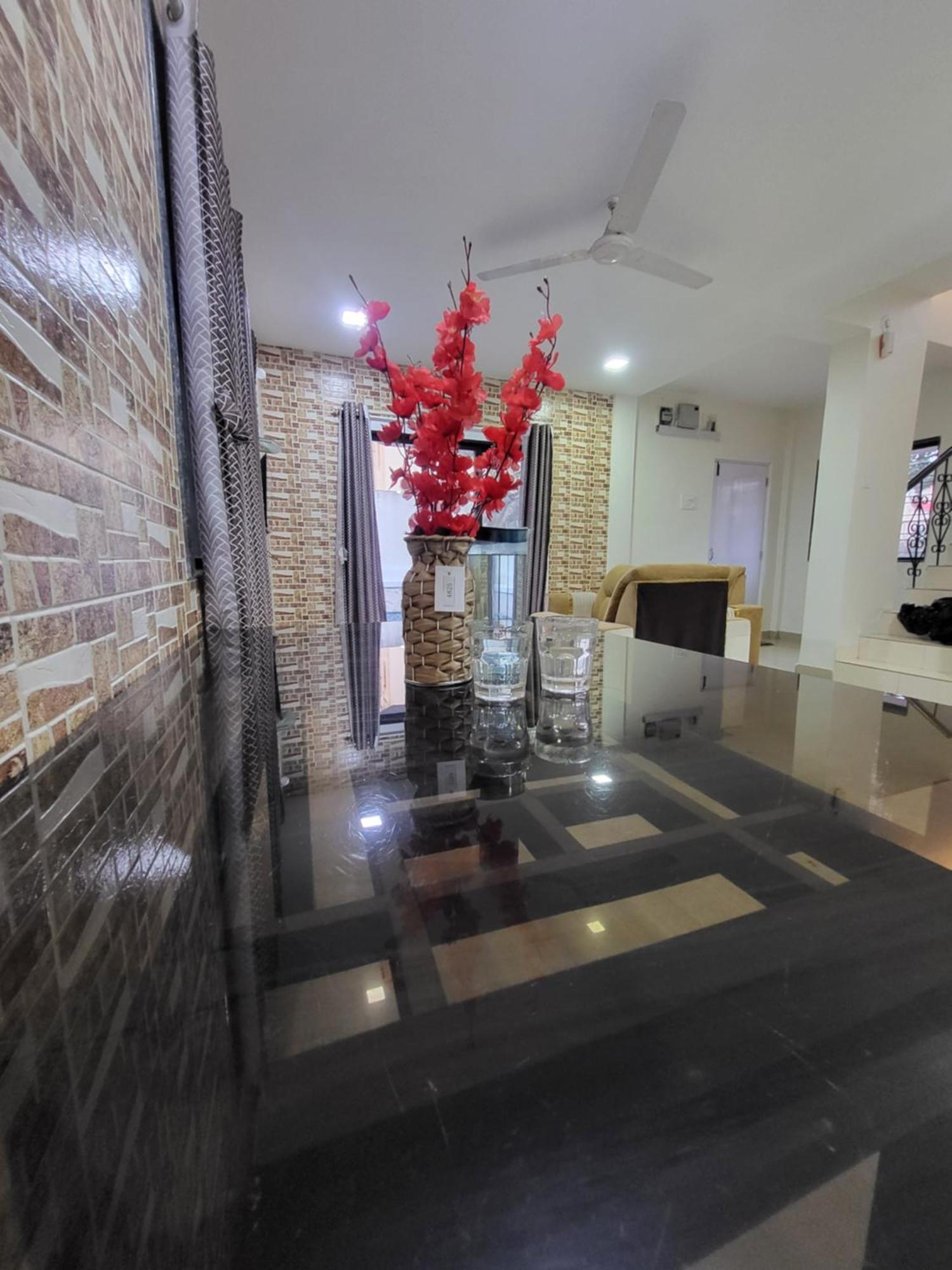 The Perfect Stays Para Disco Big Pool Cricket Turf Villa Lonavala Exterior foto
